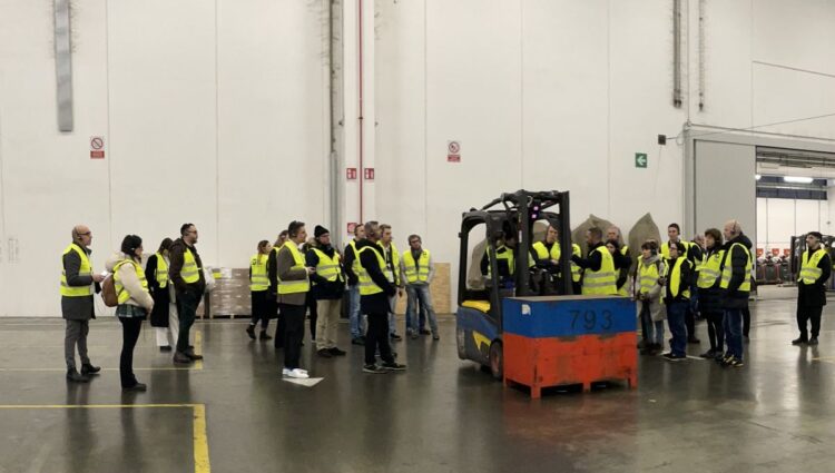 One Express apre le porte all’innovazione: successo per il Factory Tour 2025
